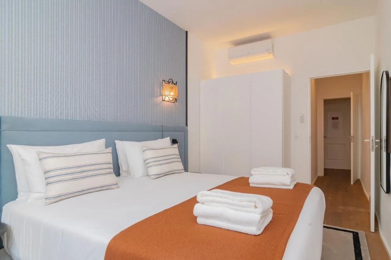 Ferienwohnung Ando Living - Santa Justa 77 House Lissabon Apartment