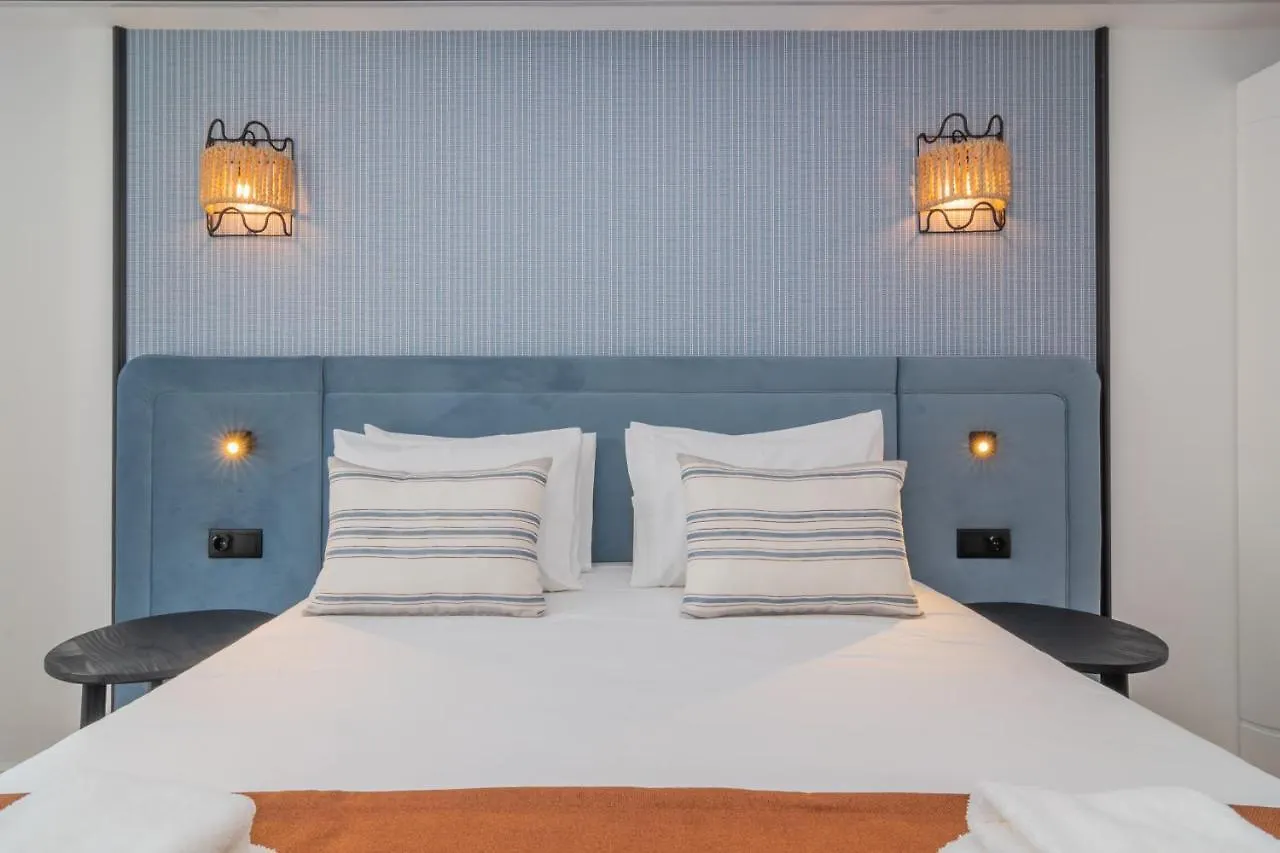 Ando Living - Santa Justa 77 House Apartment Lisbon Portugal